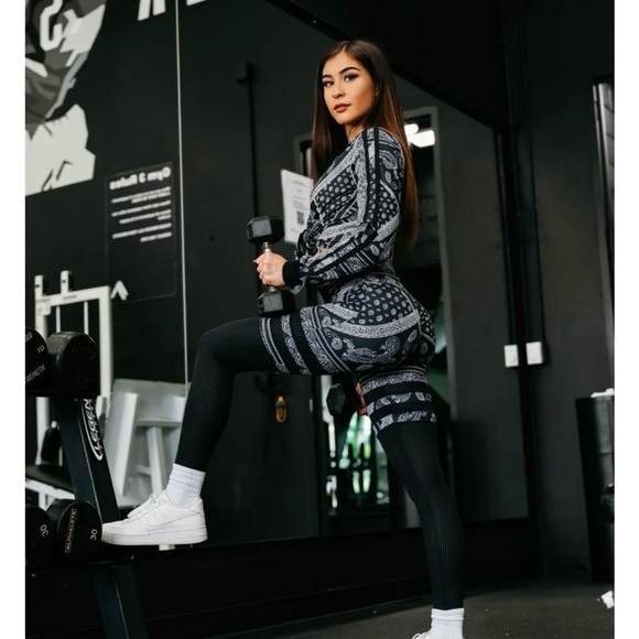 Noir blanc outfit - Picture 6 of 6